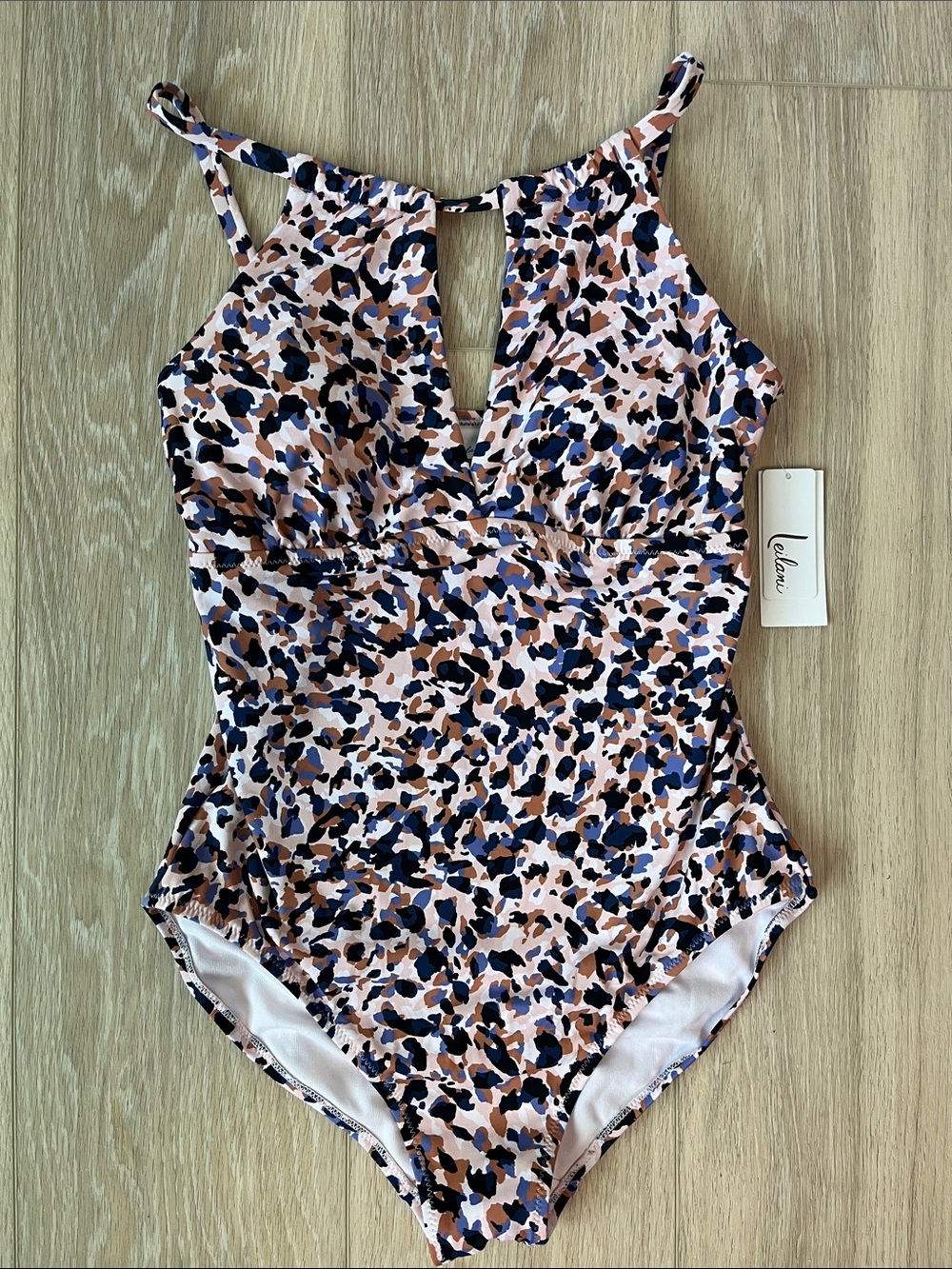 Leilani // Key Hole One Piece Swimsuit